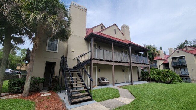 Foto del edificio - Gated, Updated 2 bedroom, 1 bath Condo in ...