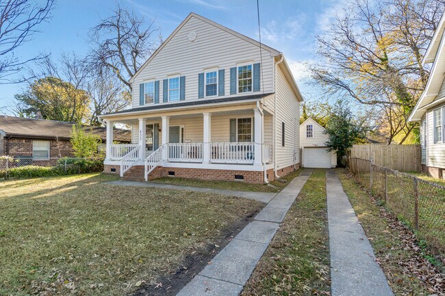 Building Photo - 833 W 48th St