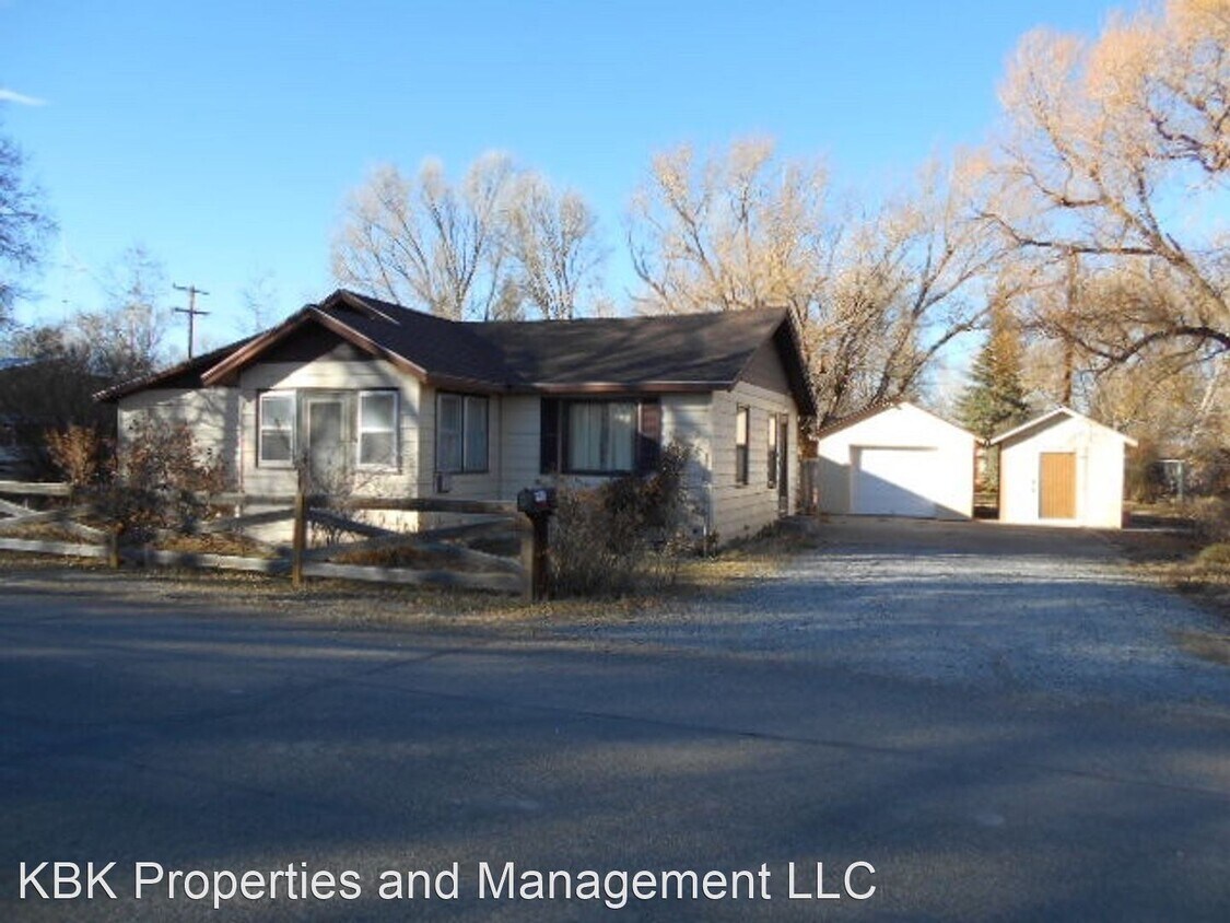 Foto principal - 4 br, 2 bath House - 251 Curtis Lane