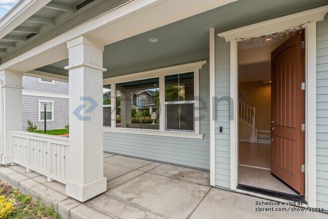 Building Photo - 5852 Flora Common
