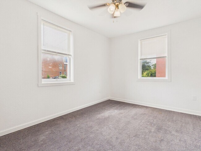 Building Photo - 270 Calder St