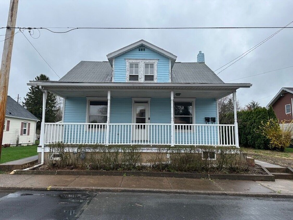 Primary Photo - 105 N Walnut St