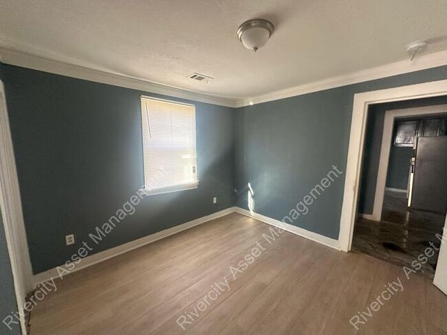 Photo - Cute Duplex Ready for Move In!!!!!!!! Townhome