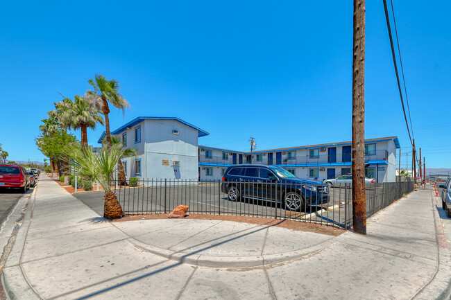Building Photo - 2437 Clifford Ave