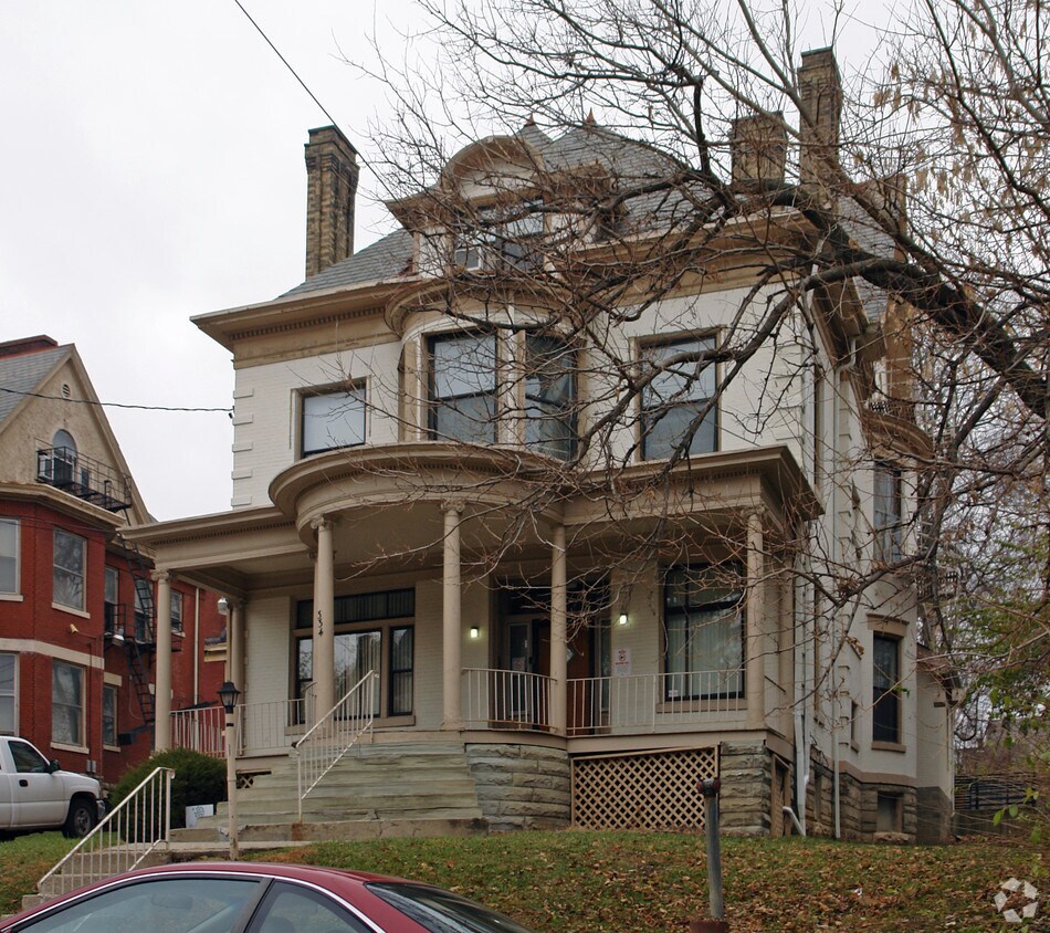 Foto del edificio - 334 McGregor Ave