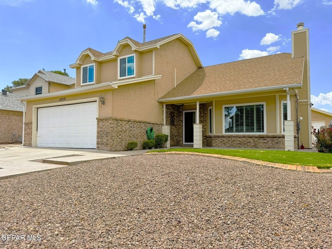 Foto principal - 1753 Gregory Jarvis Dr