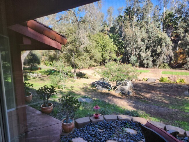 Building Photo - 16257 Oak Creek Trl