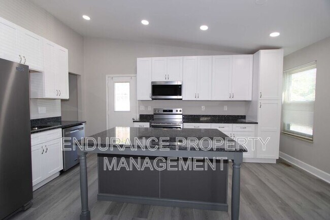 Foto del edificio - 7162 Woodridge Dr