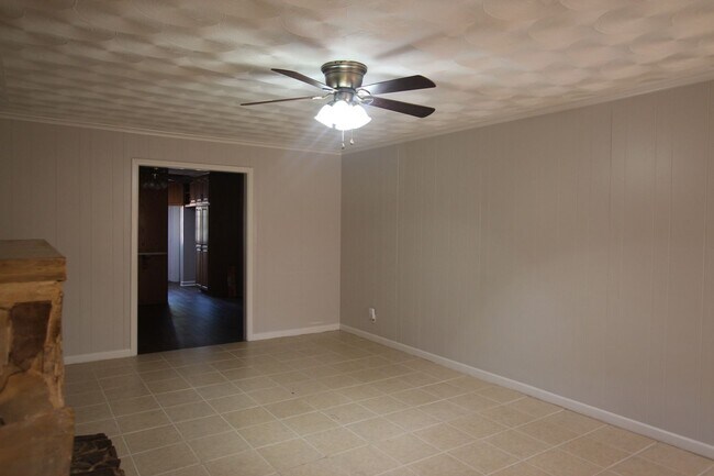 Foto del edificio - 1424 E Houston St