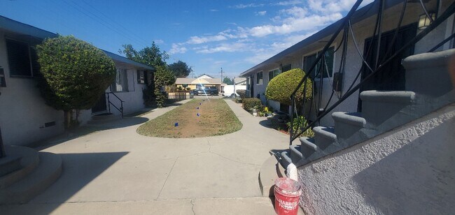 Foto del edificio - 1345 W 163rd St
