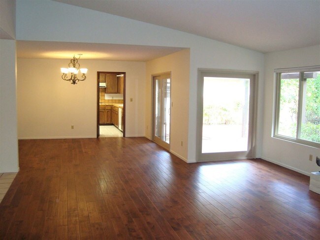 Building Photo - 3 br, 2.5 bath House - 3396 Long Valley Road