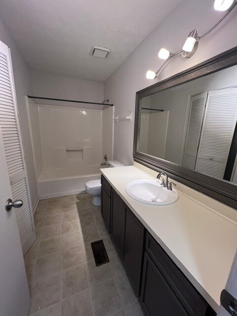 Foto del edificio - 4471 Ambras Way NW