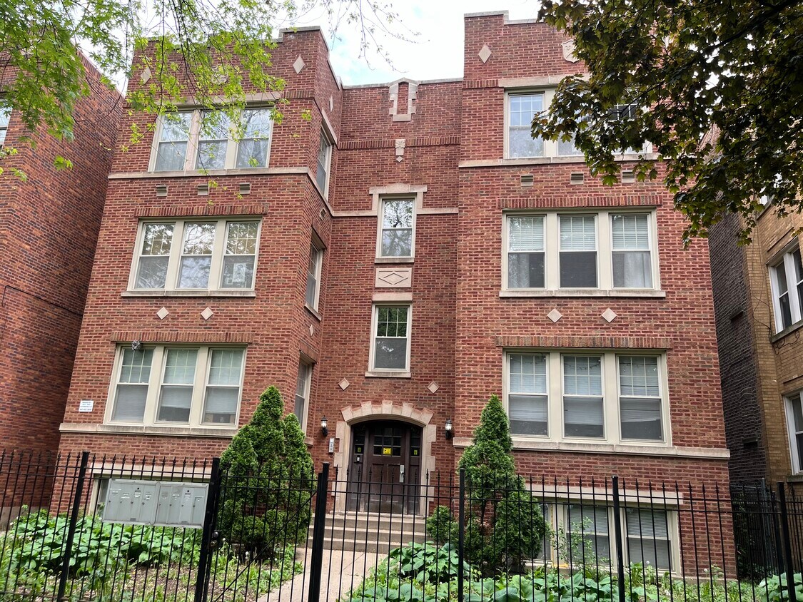 Primary Photo - 5033 N Springfield Ave