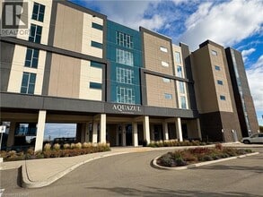 Building Photo - 16 Concord Pl