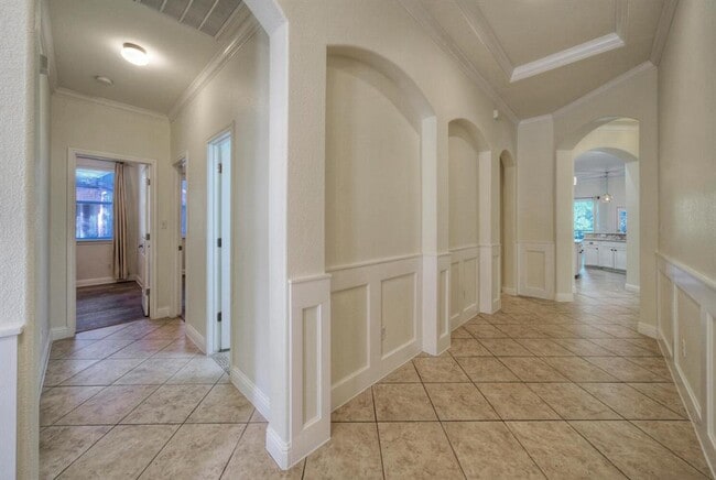 Building Photo - 7216 Via Correto Dr