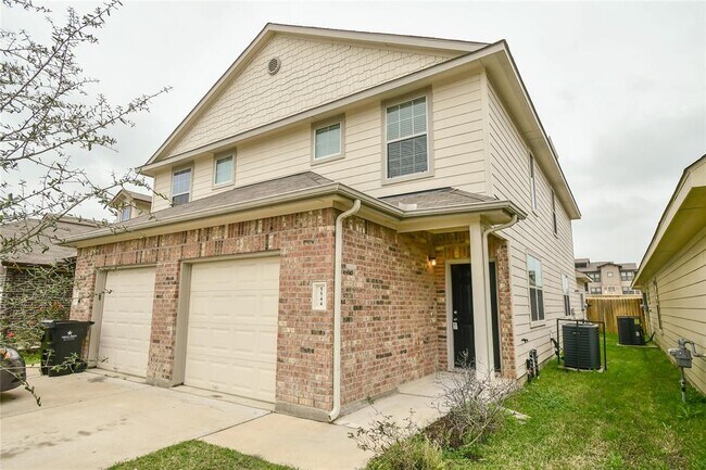 Foto del edificio - 5544 Plantation Forest Dr