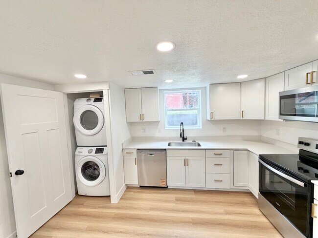 Foto del edificio - 651 N 800 W St