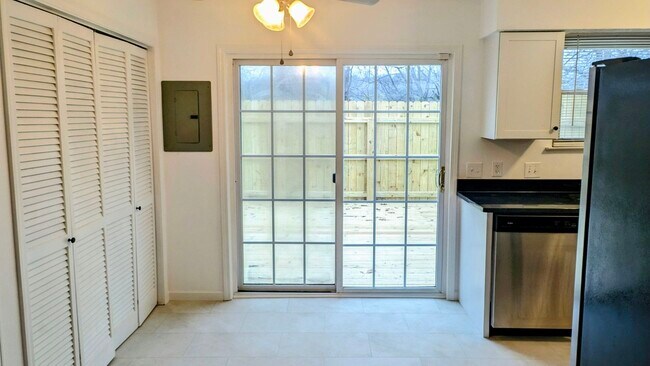 Foto del edificio - 1336 Quail Valley Rd