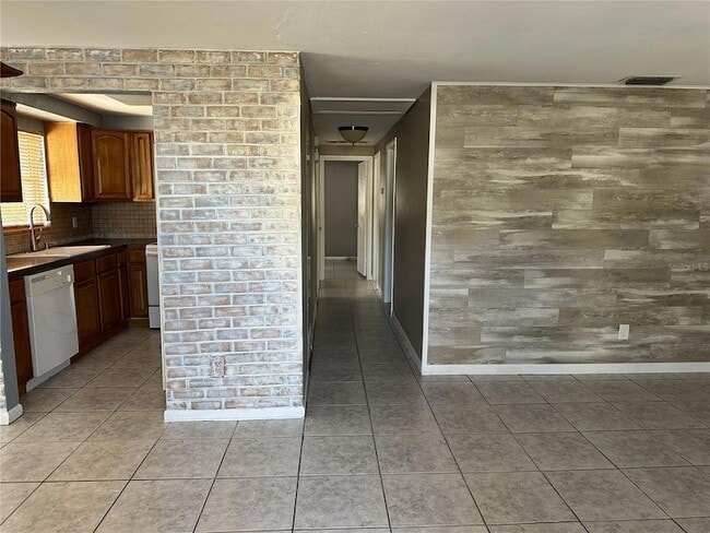 Photo - 8892 79th Pl House