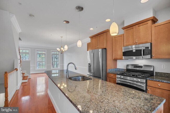 Foto del edificio - 4332 N Henderson Rd