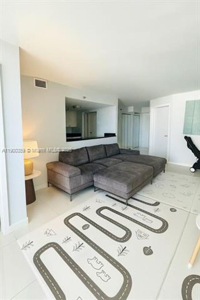 Photo - 2401 Collins Ave Apartment