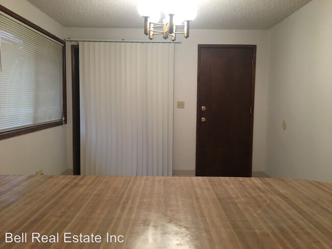 Building Photo - 3 br, 2 bath House - 1185 Fir Acres