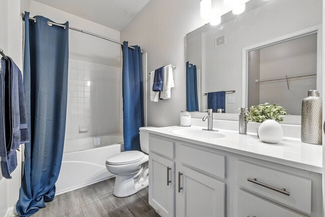 Building Photo - Riverchase Apartments