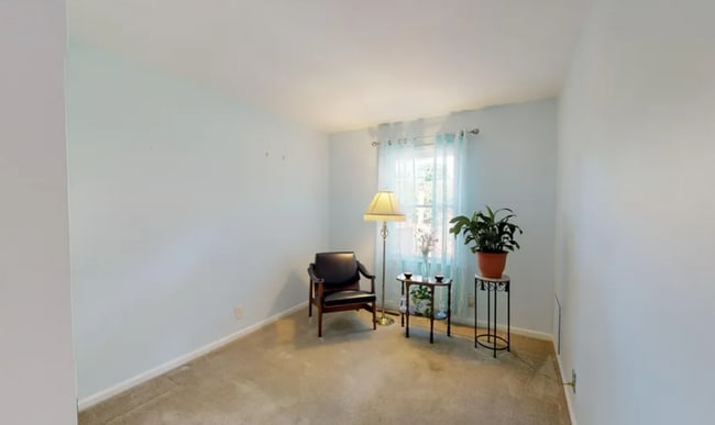 Building Photo - 112 Camelot Dr