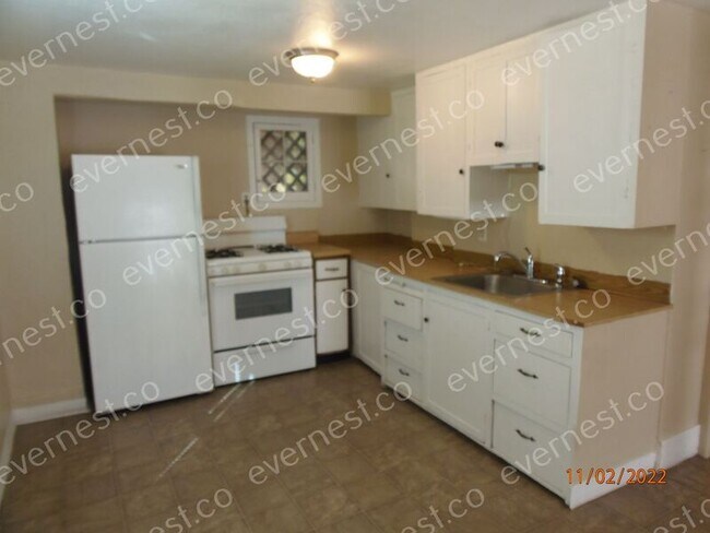 Building Photo - 505 Cañon Ave