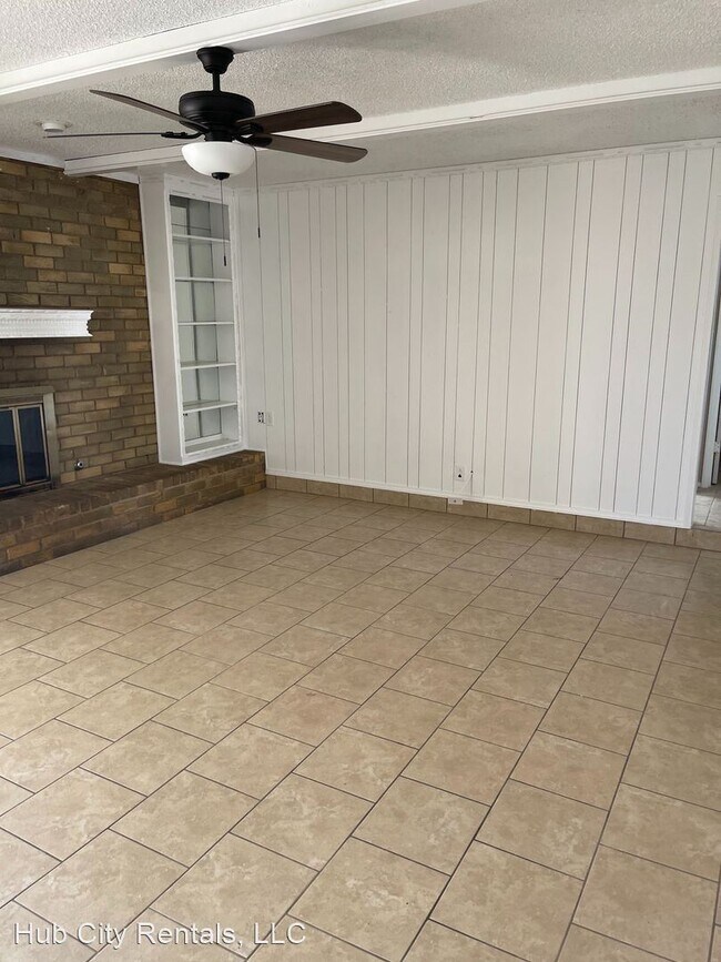 Building Photo - 3 br, 2 bath House - 5711 2nd Place