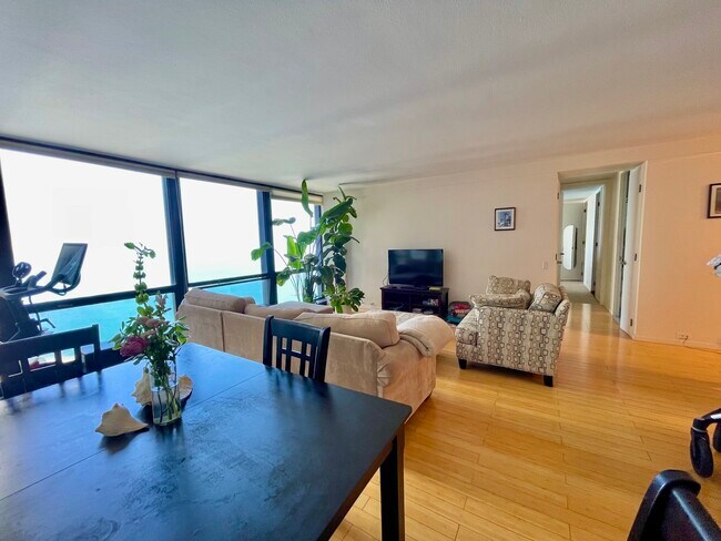 Foto del edificio - 900 N Lake Shore Dr