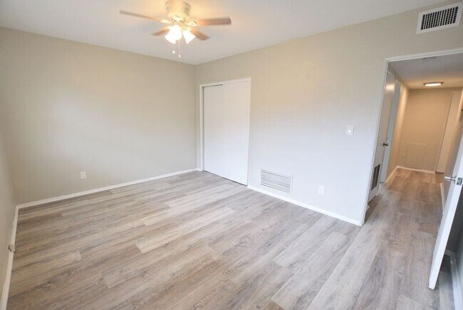 Building Photo - 200 Agnes Ct