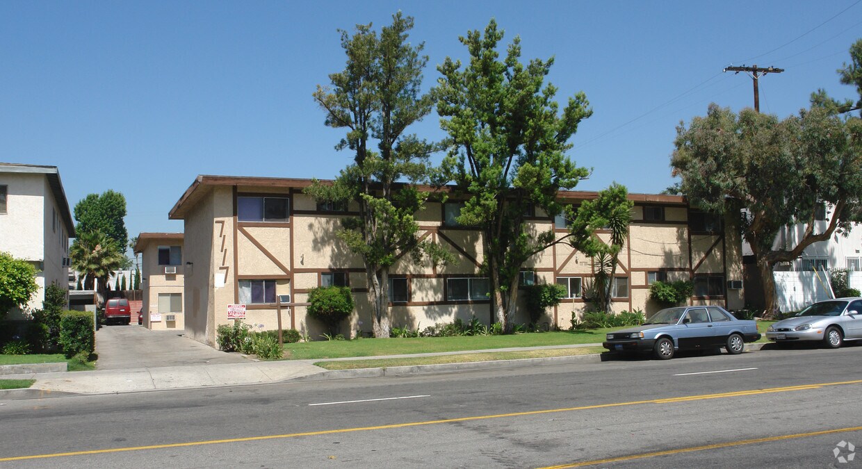 Primary Photo - 7117 Coldwater Canyon Ave