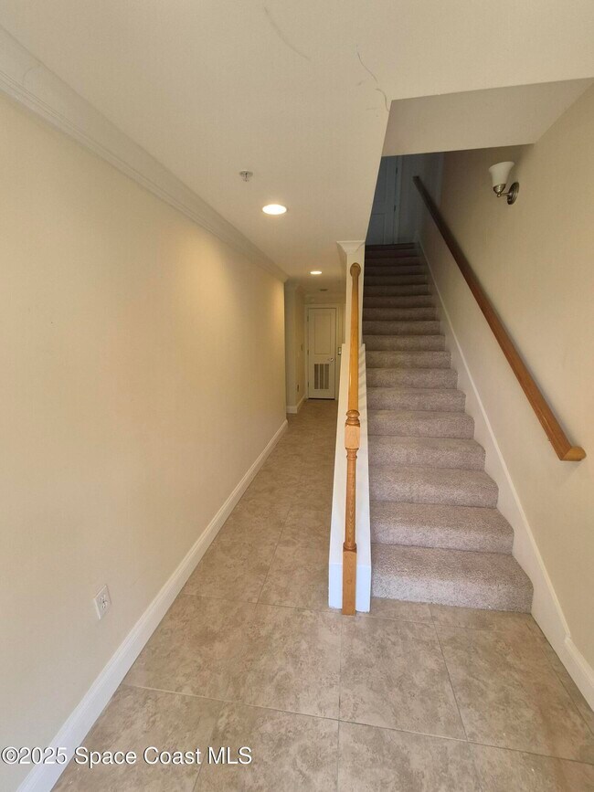 Foto del edificio - 890 Vignoles Ave NE
