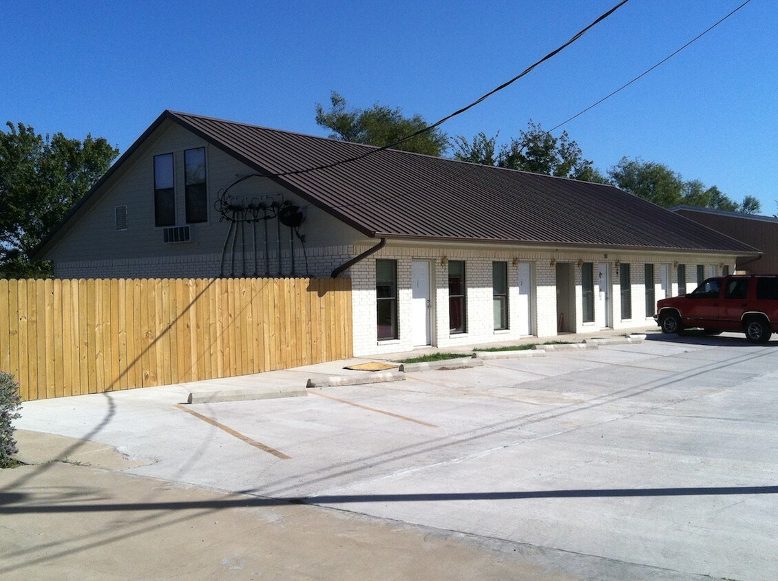 Foto principal - 780 Blackjack St