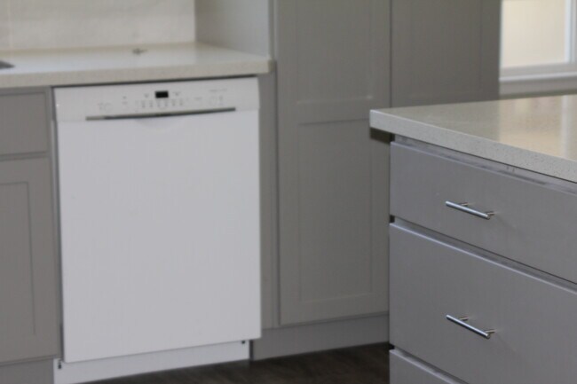 new dishwasher and quartz counter tops - 768 N 14th St