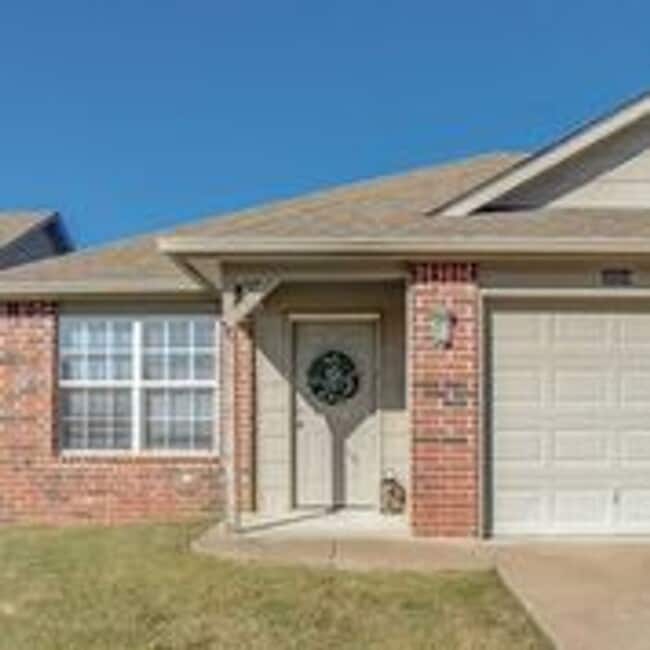 Building Photo - 2993-2995 CD