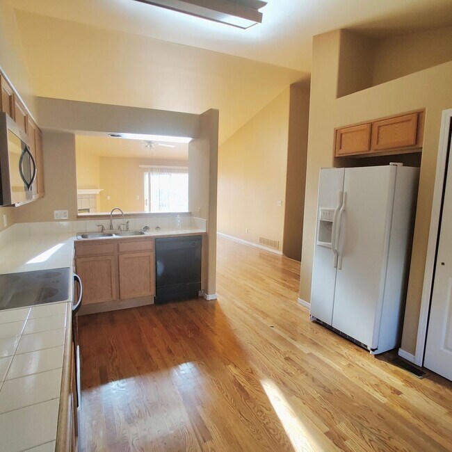 Foto del edificio - Main level living rancher in Briargate