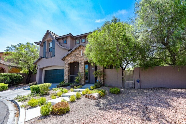 Foto del edificio - Summerlin Vistas Pool Home w/ Bed and Bath...