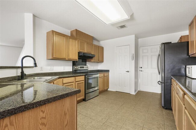 Building Photo - 2010 Ashberry Trail