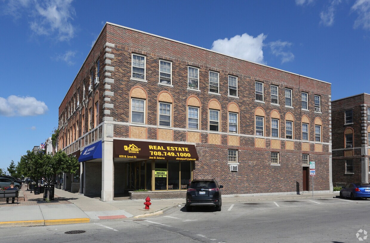 Primary Photo - 2144 S Harvey Ave