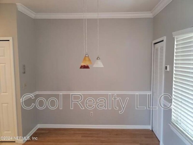 Foto del edificio - 10000 Gate Pkwy N
