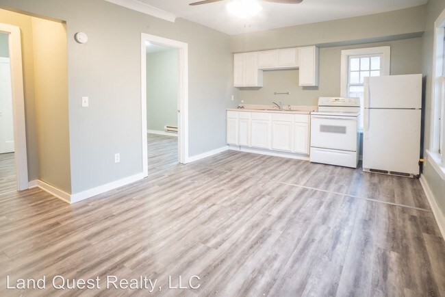 Building Photo - 1 br, 1 bath Apartment - 1137 Valley Dr.