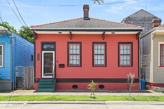 Building Photo - 2130 First St