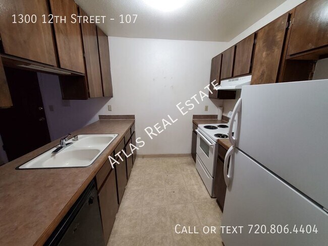 Building Photo - **One Month Free**Quiet Ground Floor 1 Bed...