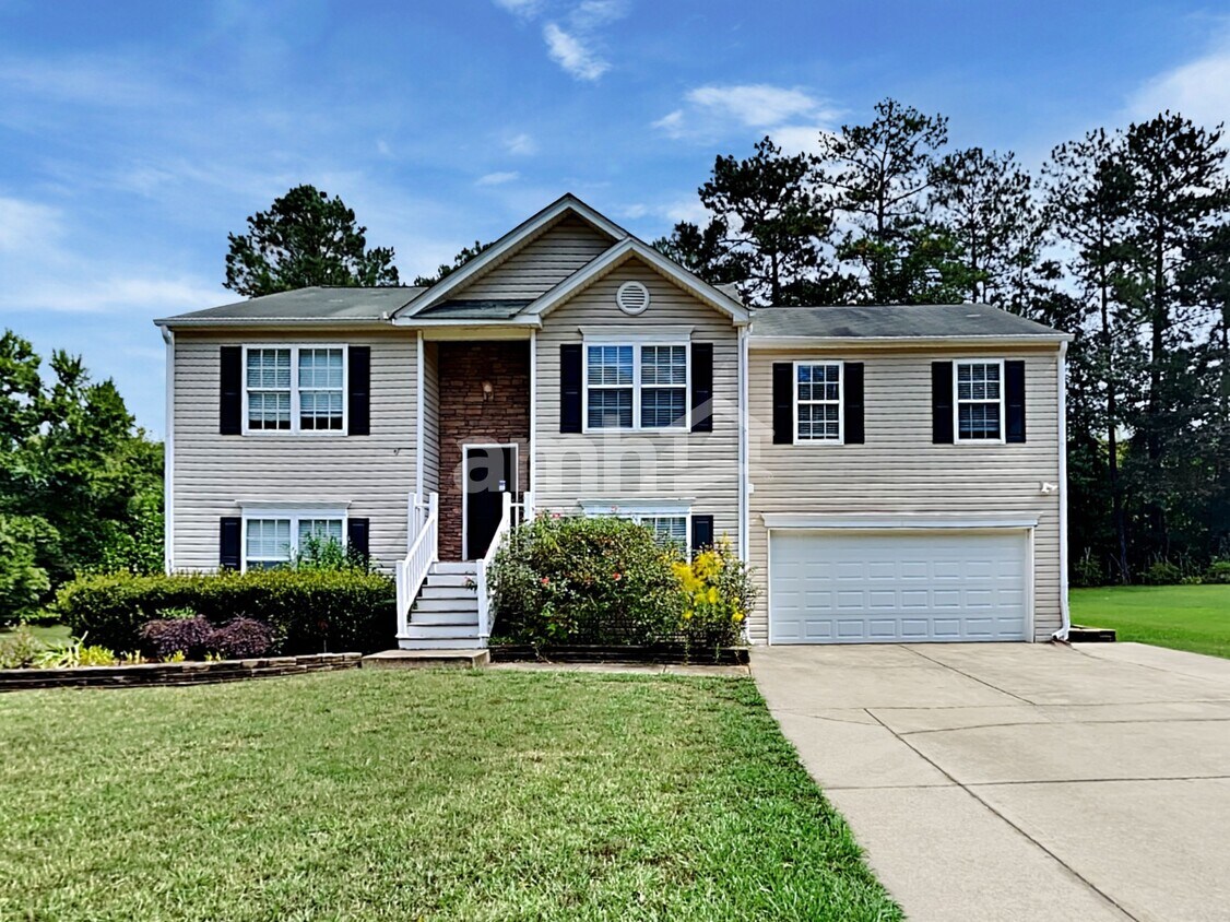 Primary Photo - 121 Bridgestone Ln