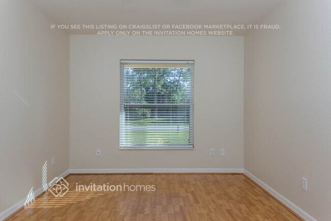 Foto del edificio - 833 SE Lansdowne Ave