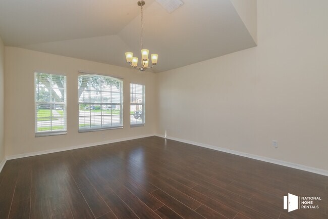 Building Photo - 24549 Victoria Wood Ct