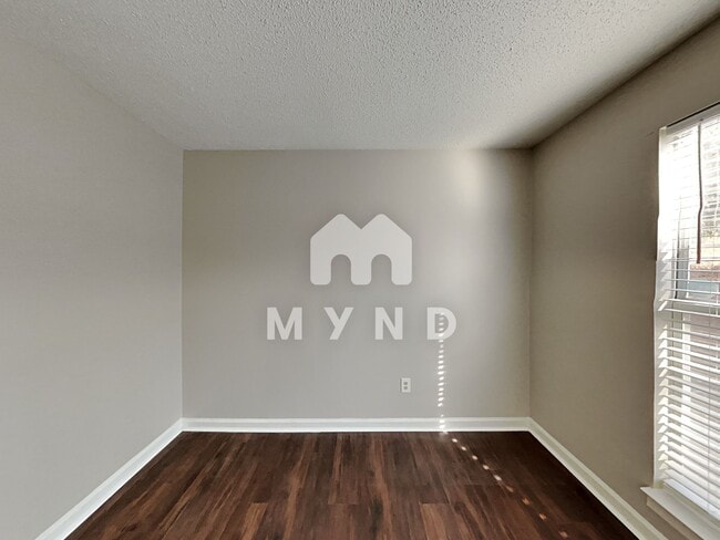 Building Photo - 5505 Crestridge Dr
