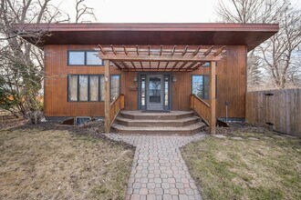 Building Photo - 905 N 25th St